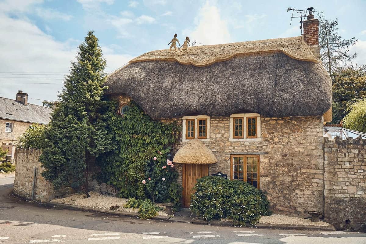 Detailed view of a thatched roof ridge pattern